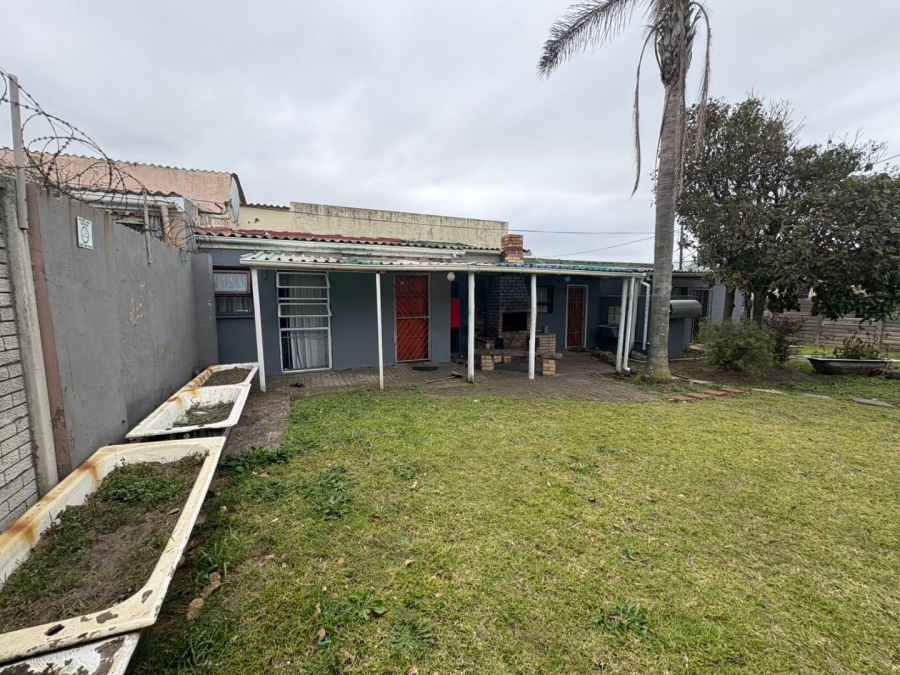 10 Bedroom Property for Sale in Quigney Eastern Cape